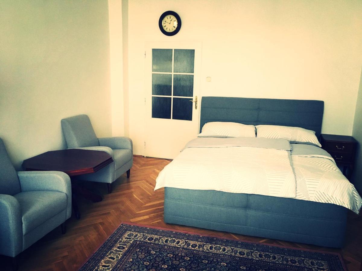 Apartment Anna Vysehrad Прага Екстериор снимка